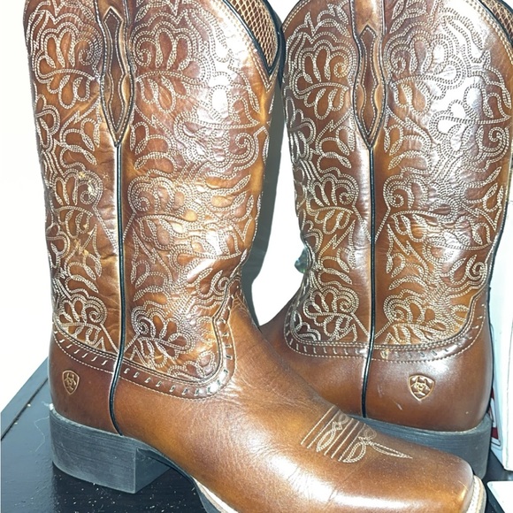 Ariat Cowboy Boots - Picture 3 of 3